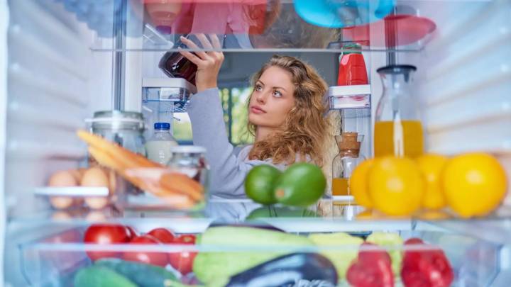 Truco para organizar tu nevera sin que se estropee la comida