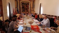 Més de 300 escriptors valencians ixen en defensa de l’AVL