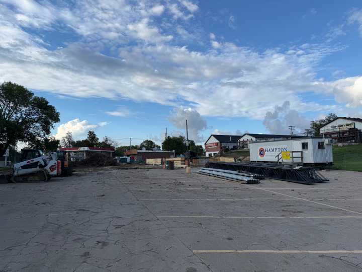 South Lincoln Super C getting makeover, adding BBQ and smash burger joint