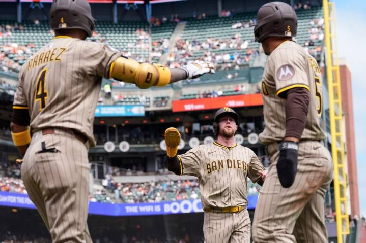 Padres sweep Giants, head to L.A. for first