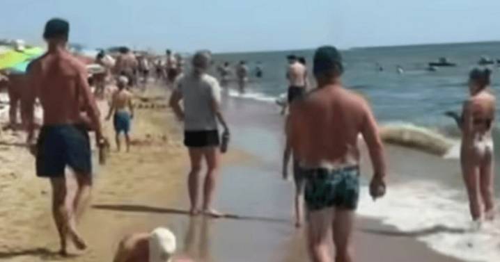 Three tourists dead on Ukraine beach as swimmers set off sea mines