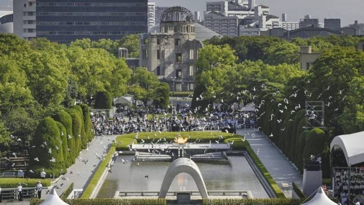 Hiroshima conmemora 80 años de la bomba atómica en medio de polémica sobre el actual uso de estas armas