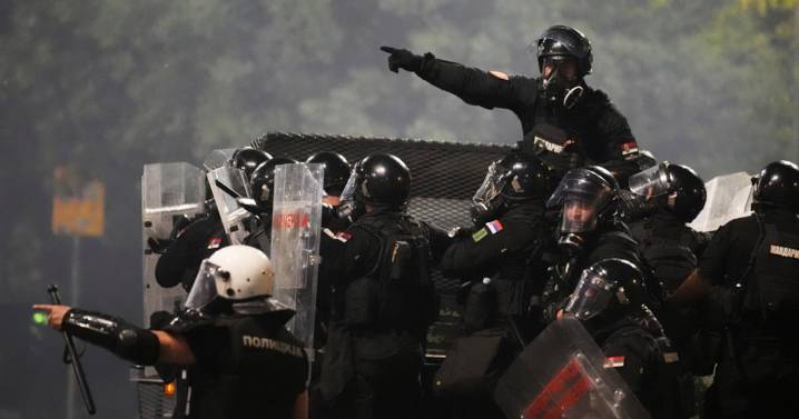 Tensión en Serbia: Presidente amenaza con aplicar ‘la determinación del Estado’ a manifestantes
