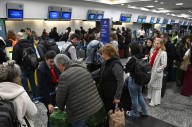 Gobierno y controladores aéreos acordaron levantar la medida de fuerza prevista