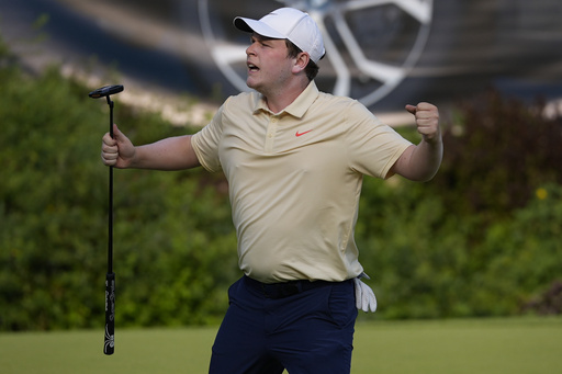 MacIntyre, listo para el desafío, aventaja por 4 golpes a Scheffler en el BMW Championship