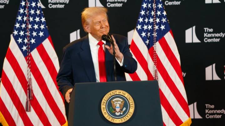 Live updates: Trump announces Kennedy Center honorees