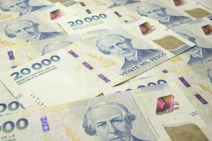 Deuda en pesos. El Gobierno convalidó una “súper tasa”, pero sólo renovó el 61% de lo que le vence