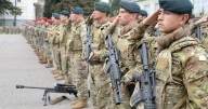 Desde septiembre, militares y familias accederán a descuentos con la "Tarjeta Soldado"