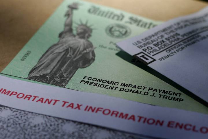 Trump no descarta la posibilidad de enviarles a los ciudadanos cheques de rembolso arancelario