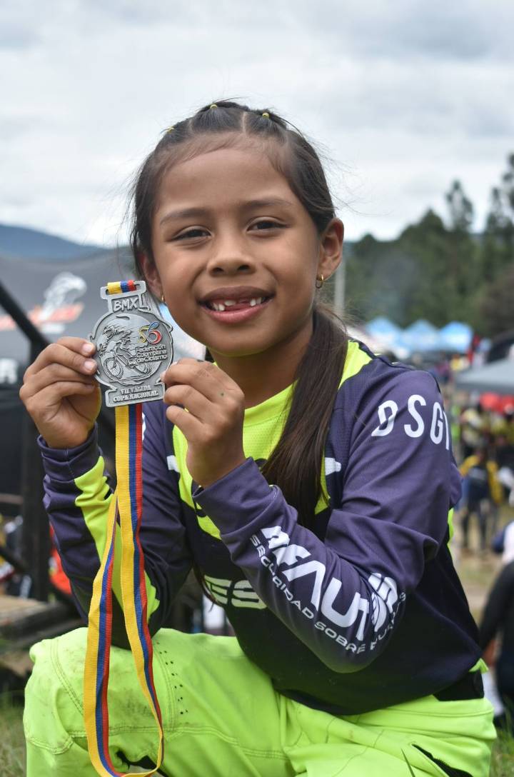 Gianna Pantoja se consagra en la valida de BMX en el Valle