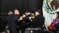 Puñetazos y caos en la Comisión Permanente: choque entre Fernández Noroña y Alejandro Moreno
