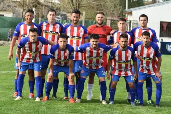 Libertad venció a San Lorenzo y lo alcanzó en la punta