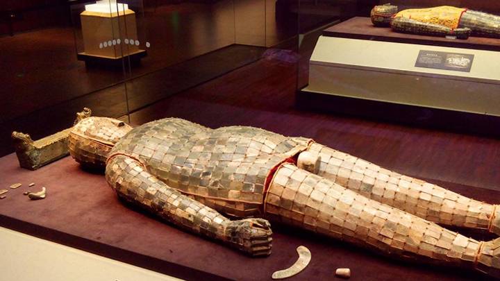 Rivales hasta después de muertos: los ajuares funerarios de los emperadores Han de China y los reyes de Nanyue
