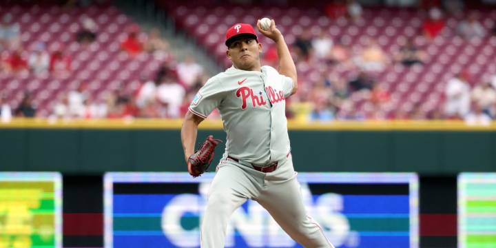 Ranger Suárez allows six runs in loss to Reds