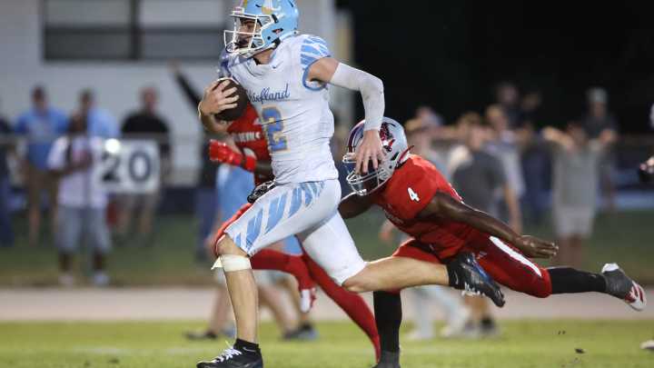Watch the dramatic game-winning two point conversion for Chiefland over Williston in double OT
