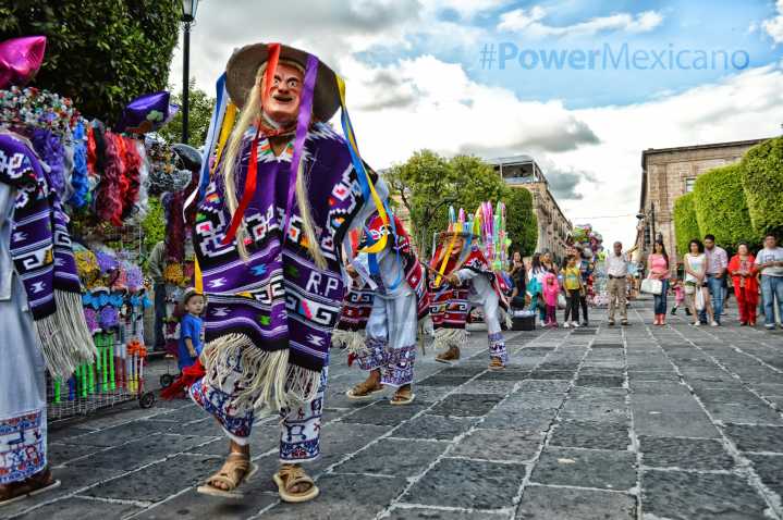 Explotan identidad mexicana