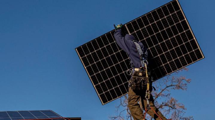Sunrun advises customers to opt out of LIPA rates