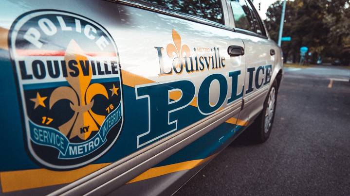 Louisville man arrested for allegedly breaking into businesses, stealing lottery tickets