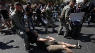 Manifestantes israelíes bloquean autopistas para exigir acuerdo en Gaza