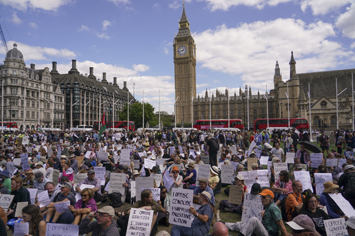 Policía arresta a más de 200 personas en protesta propalestina en Londres