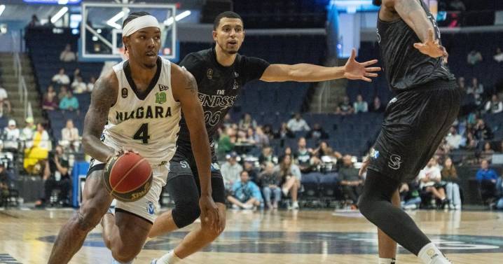 ‘Three-mendous’ finish: Khalil Ahmad scores from downtown to send River Lions to final