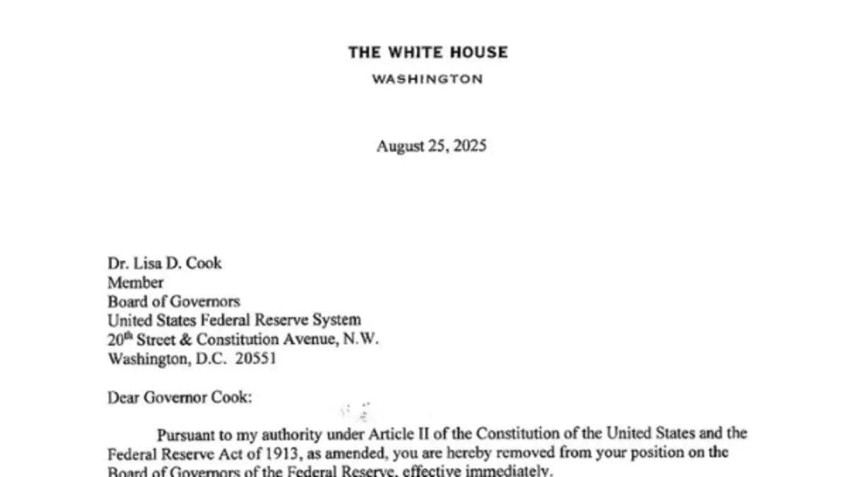 Donald Trump ordena el despido de Lisa Cook, gobernadora de la reserva federal de Estados Unidos, por acusaciones de supuesto fraude hipotecario