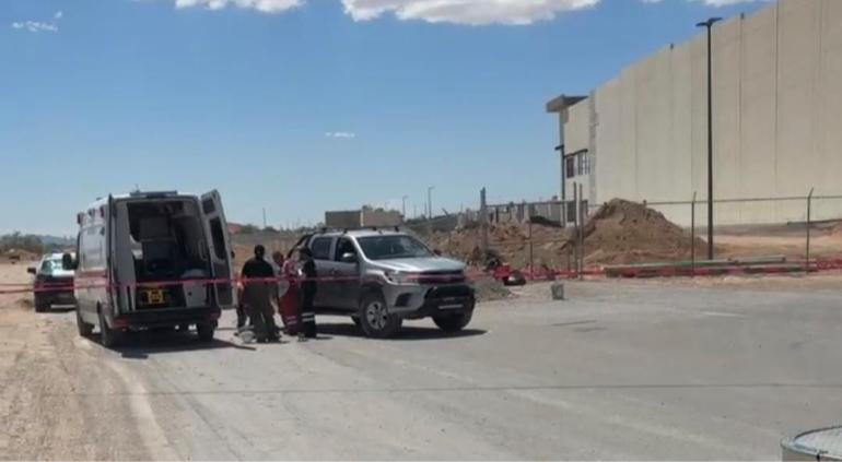 Colapsa barda y mata a trabajador en construcción de maquiladora
