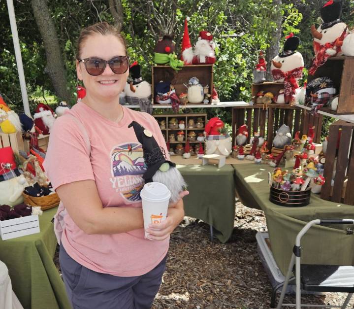Aurora event offers chance to start Christmas shopping early