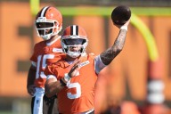 Shedeur Sanders hurt, Dillon Gabriel to start vs. Eagles if healthy