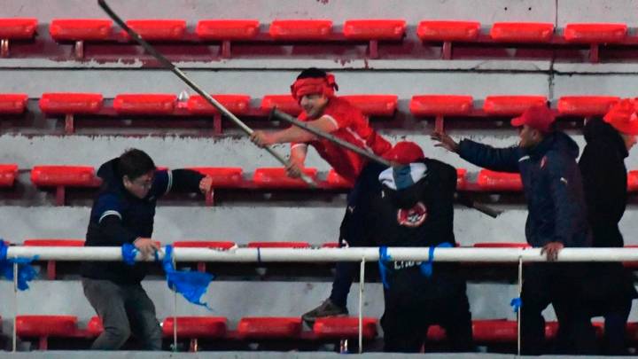 Independiente culpó a los hinchas de la Universidad de Chile por los hechos de violencia en Avellaneda