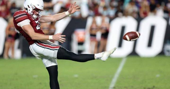 USC specialist Mason Love packs on the weight, one burrito bowl at a time