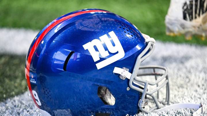 Giants begin final cuts by dropping eight players