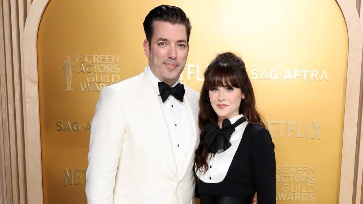 Why Zooey Deschanel and Jonathan Scott Haven't Made 'Any' Wedding Plans Yet