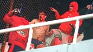 “¡Dale! ¡Pedí perdón, perdón!": el crudo video de la barra de Independiente contra hinchas ensangrentados de Universidad de Chile