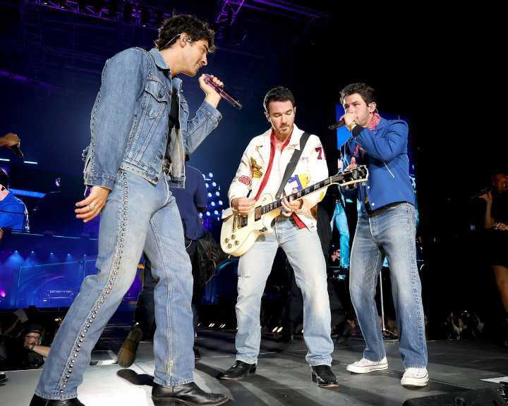 Exes Joe Jonas and Demi Lovato Reunite on Stage at Jonas Brothers Concert