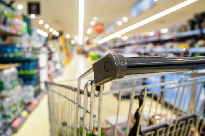 Major grocery chain to lay off nearly 1,000 workers amid store closure plans