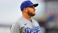 Dodgers lose 3B Max Muncy to IL with oblique strain