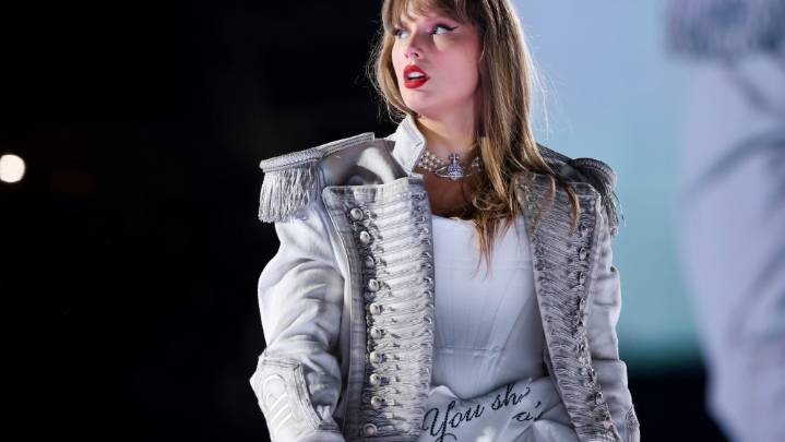 FTC Sues Reseller for Price-Gouging Tickets for Taylor Swift Tour