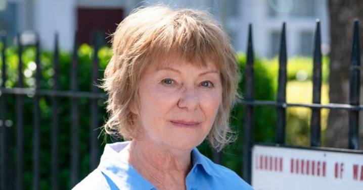 EastEnders fans 'work out' Julie Bates' secret affair and he's already in Walford