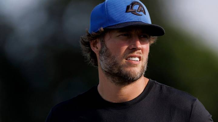 Still nursing a back injury, Matthew Stafford doesn't join practice with Rams as originally planned