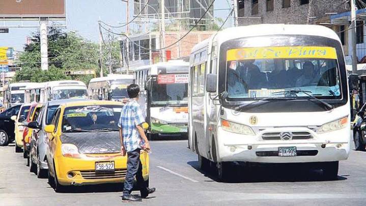 Transporte interurbano anuncia paro por concesión de rutas