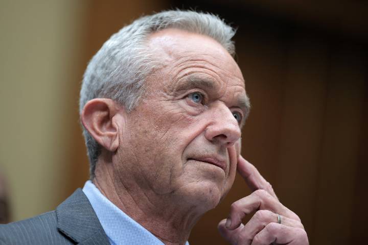 RFK JR hace comentarios extremadamente extraños sobre cómo se ven los niños