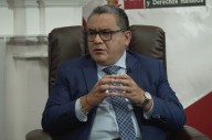 Juan José Santiváñez: “los abucheos vienen de las sillas más baratas”