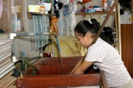 Las adolescentes de Argentina dedican el doble de tiempo al trabajo doméstico que los varones