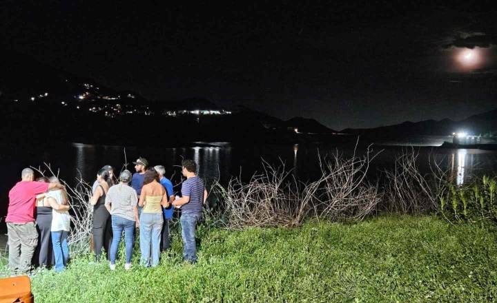 Reanudan búsqueda de pescador desaparecido tras ser alcanzado por un rayo en lago Toa Vaca
