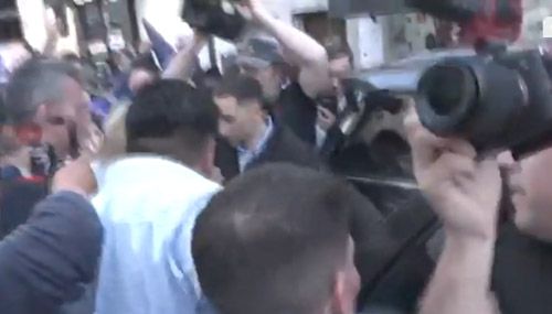 Evacúan a Karina Milei y Martín Menem en cierre de campaña de LLA
