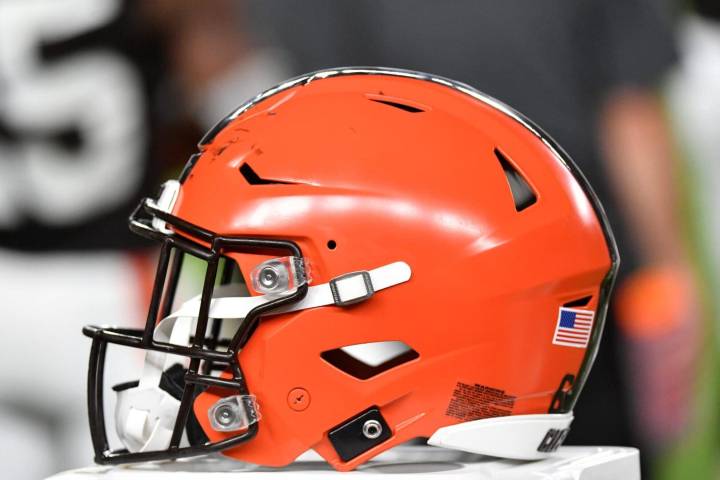 AFC Notes: Trey Hendrickson, Shedeur Sanders, Bengals, Browns, Steelers