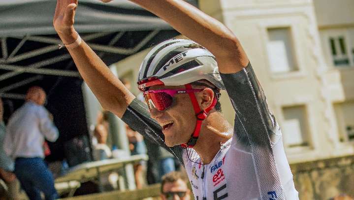 Isaac del Toro se convierte en el primer mexicano en ganar la Vuelta a Burgos