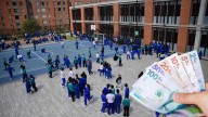 Entregan subsidios a hogares con estudiantes de colegios públicos en Bogotá