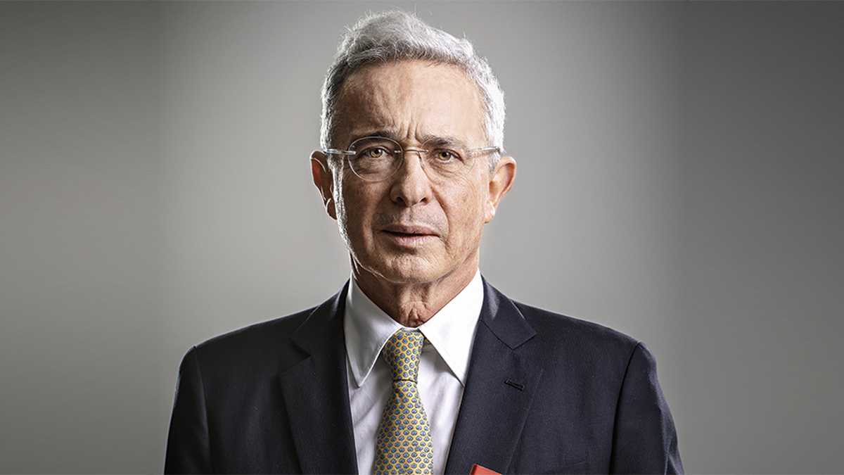 Defensa de Álvaro Uribe apela condena de 12 años de prisión